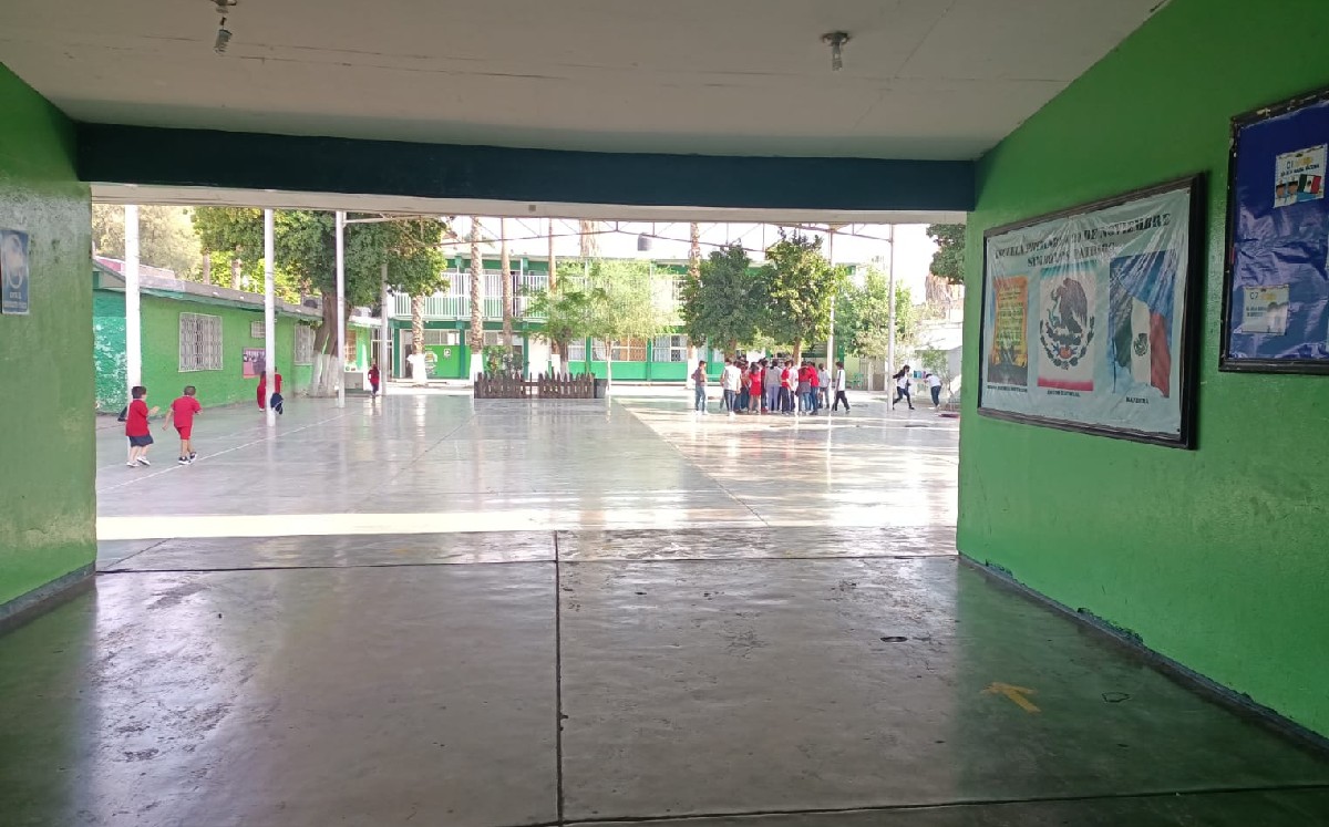 Escuelas de Gómez Palacio recortan horarios por falta de agua