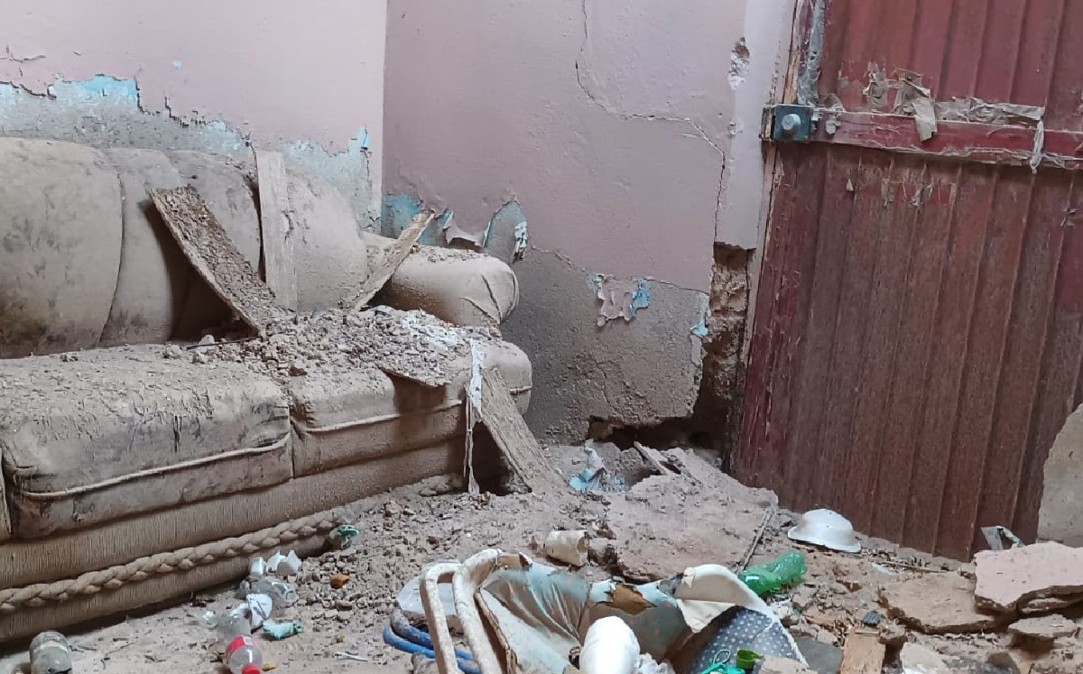 Familia lagunera pide ayuda tras riesgo del colapso de un cuarto de su casa