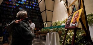 Jesuitas lamentan la muerte de ambos sacerdotes / Agencia AP Jesuitas lamentan la muerte de ambos sacerdotes / Agencia AP