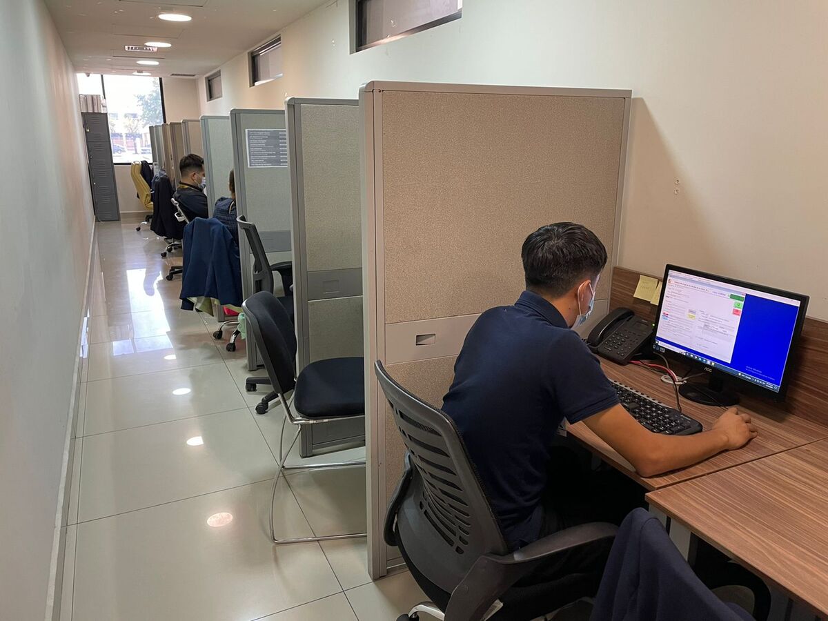 Call center en Palacio Municipal / Víctor González