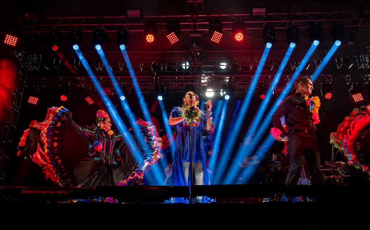 Lila Downs en la Feria de Tlaquepaque / Twitter @CitlalliAmaya
