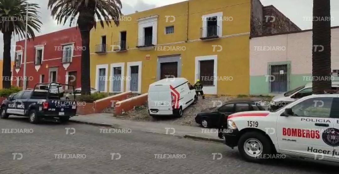 Servicios de emergencia acudieron al inmueble del incidente / Alfredo Fernández