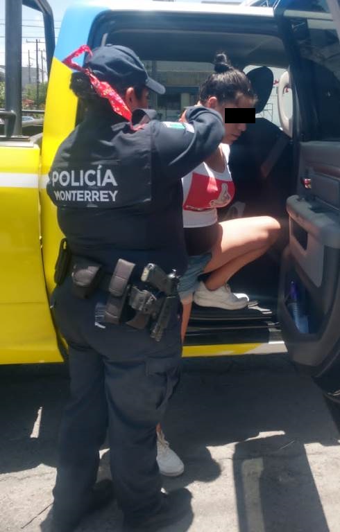 | Cortesía
