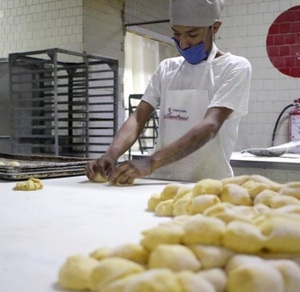 Panaderos en Puebla aumentarán el precio a la torta de agua / Agencia Enfoque Panaderos en Puebla aumentarán el precio a la torta de agua / Agencia Enfoque
