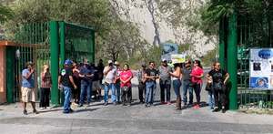 Protestan en La Huasteca contra clausura de pozos de agua. | Pedro Delgado Protestan en La Huasteca contra clausura de pozos de agua. | Pedro Delgado