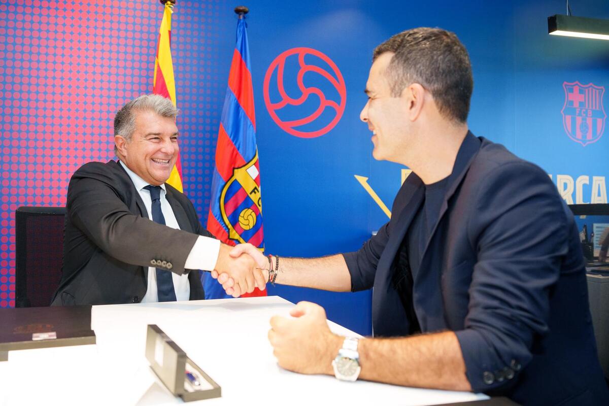 Rafa Márquez firmó hasta la temporada 2024 / @@FCBarcelonaB