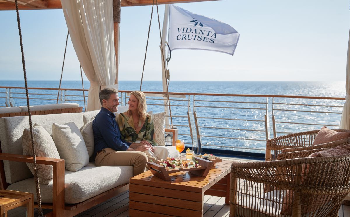 Pareja en crucero / Vidanta Cruises