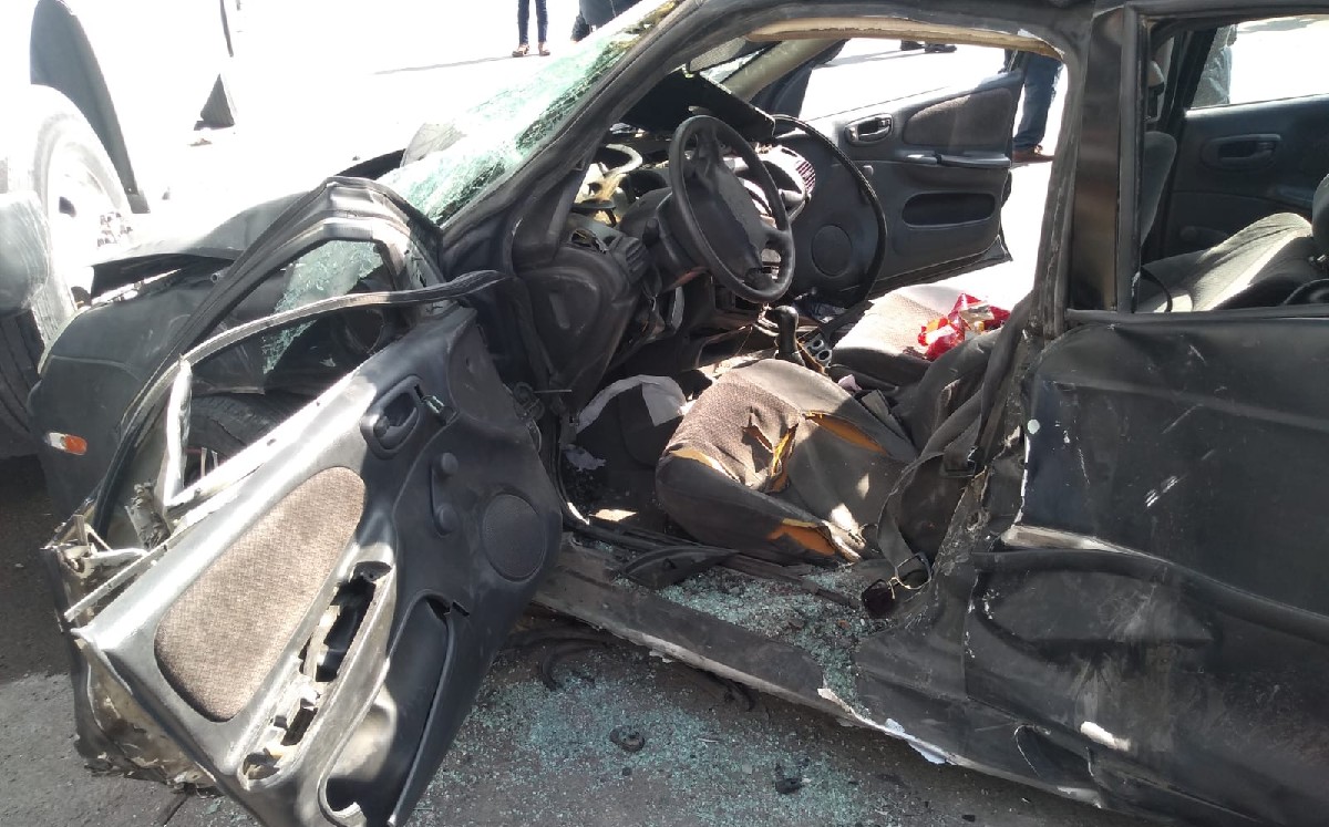 En Gómez Palacio, mujer queda prensada en aparatoso accidente