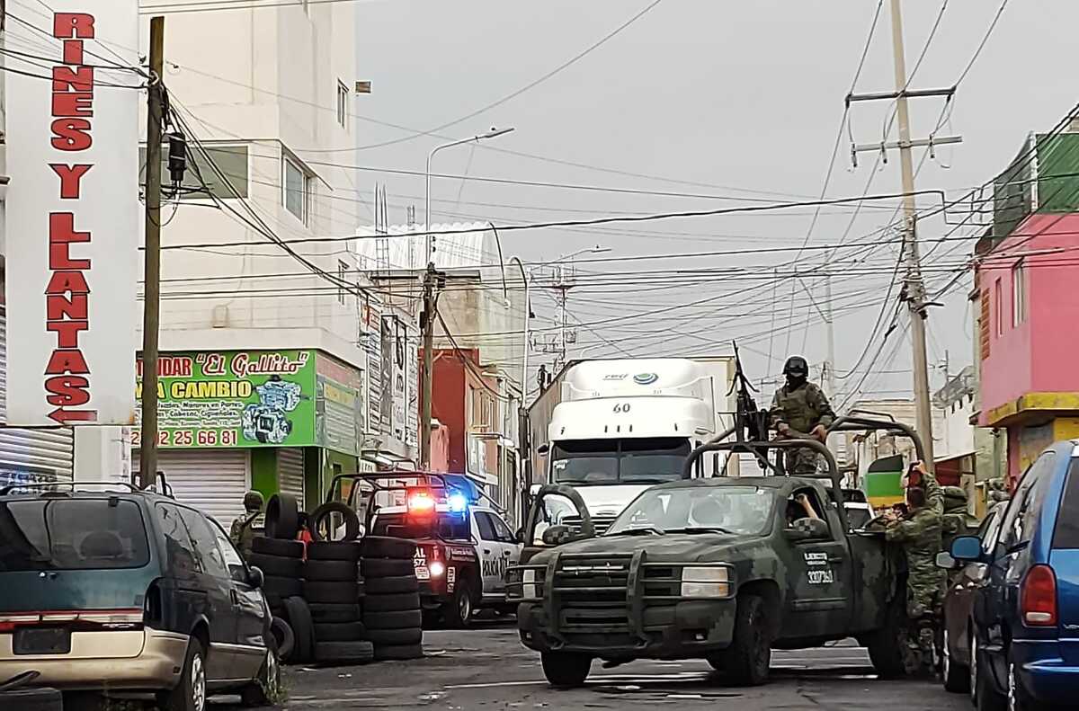 Operativo en locales de la calle 46 Poniente / Alfredo Fernández