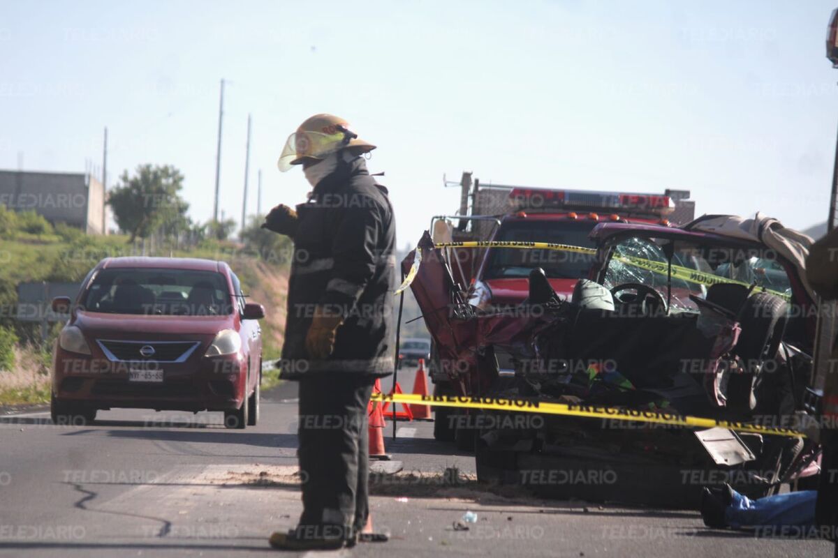 Accidente vial en el puente de Los Molinos / Alfredo Fernández