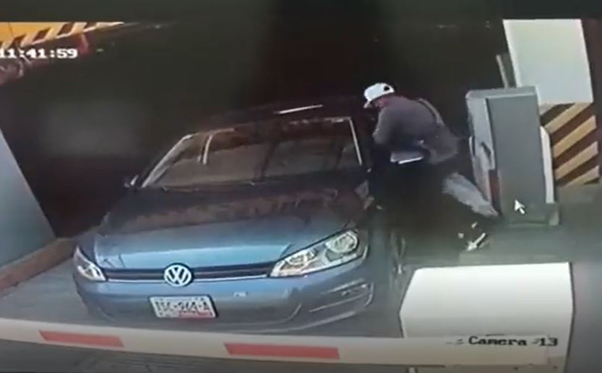 Asalto en Plaza Vía San Ángel de Puebla