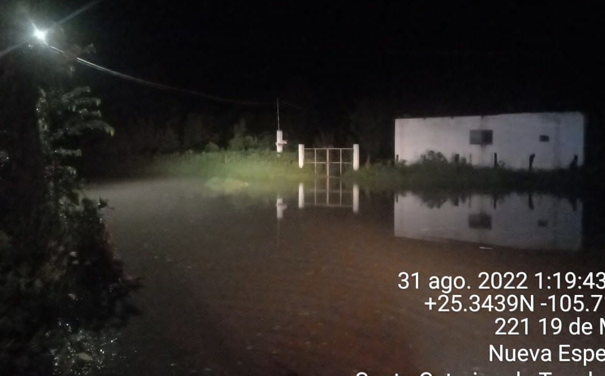 Dos poblados de Durango incomunicados por lluvias