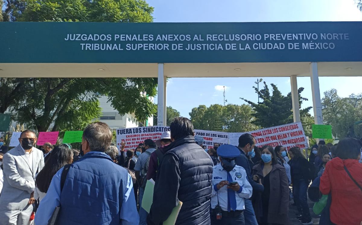 Trabajadores del Tribunal de CdMx protestan / Enrique Luna