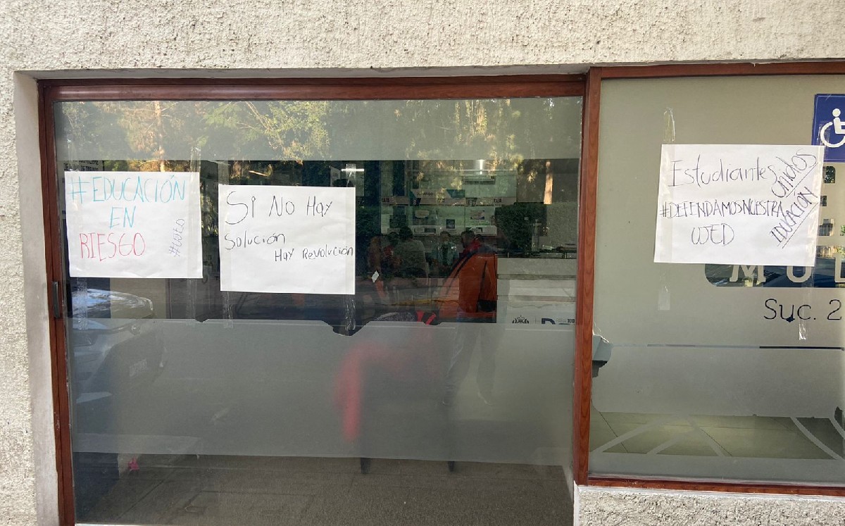 Estudiantes cierran quioscos multipagos del gobierno de Durango