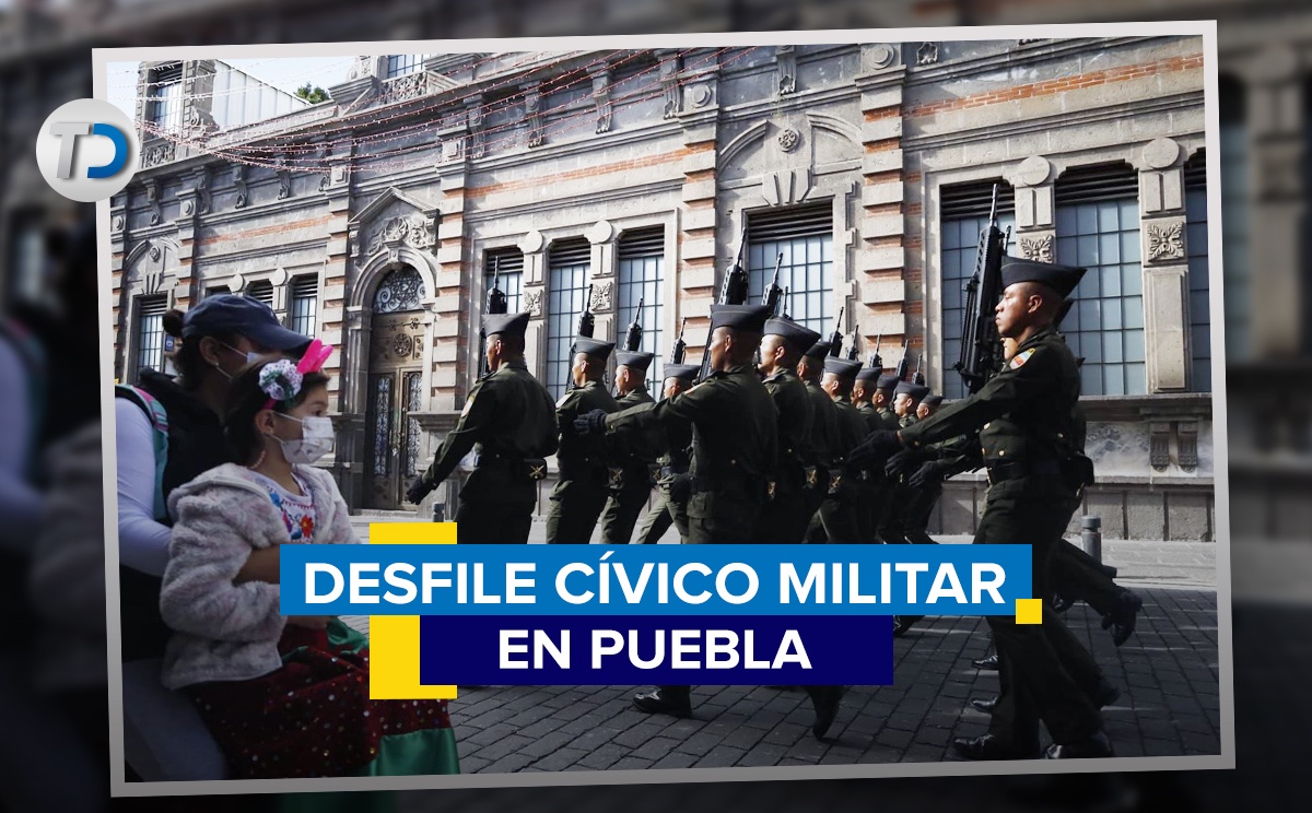 Desfile Militar en Puebla / Andrés Lobato.