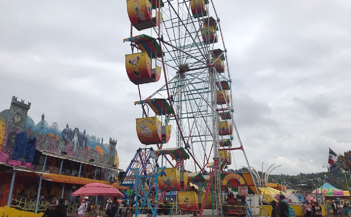 Rueda de la fortuna en feria de Atlacomulco/ Zomaira Pimentel