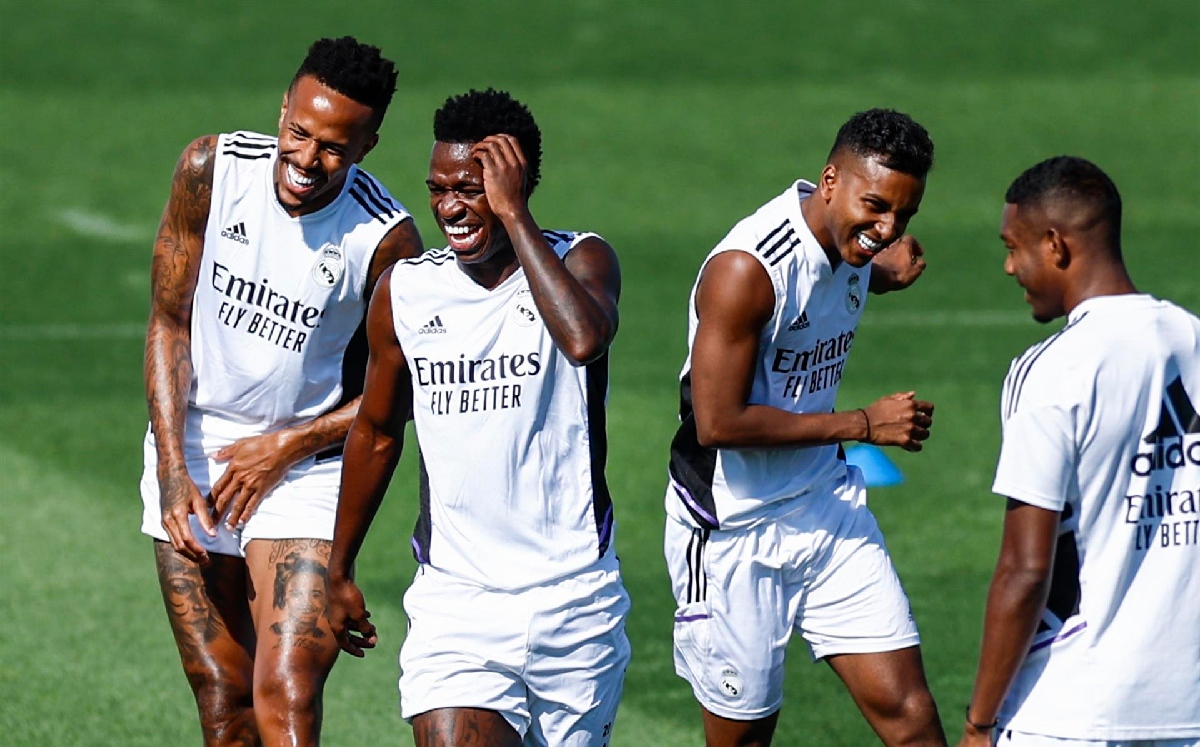 Tite apoyó a Vinicius Jr / EFE