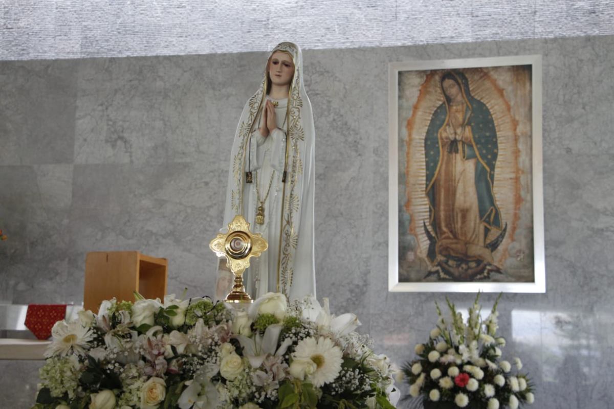 Reliquias de los santos videntes de Nuestra Señora de Fátima / Melanie Torres