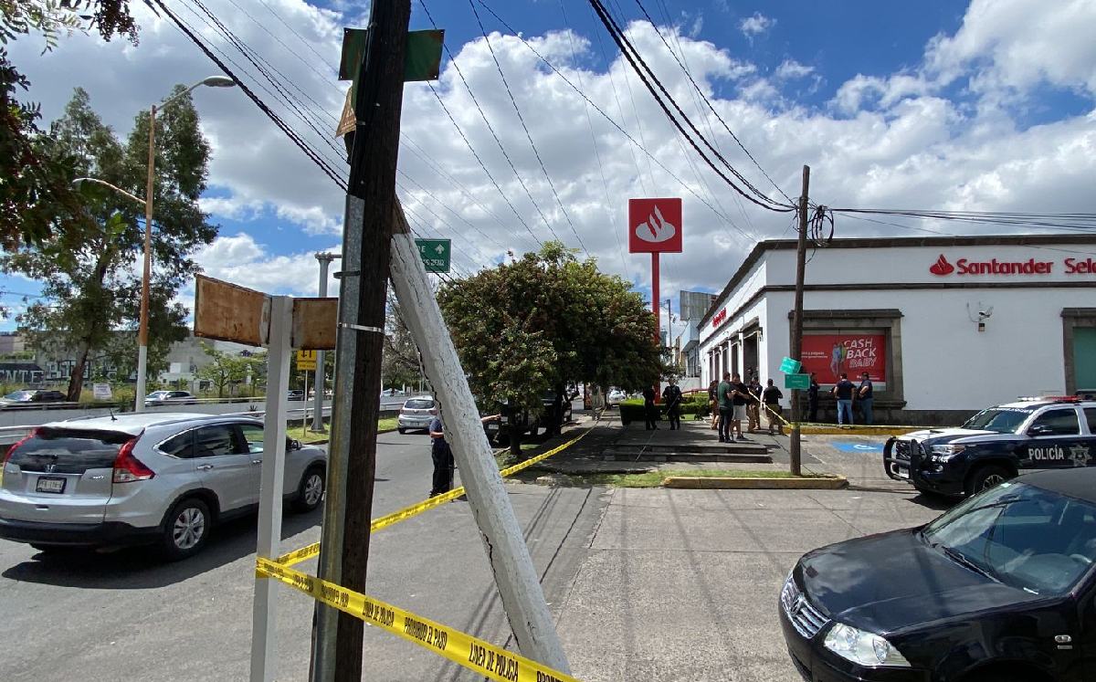 Zona acordonada en donde intentaron asaltar a un hombre en Zapopan / Juan Carlos Munguía