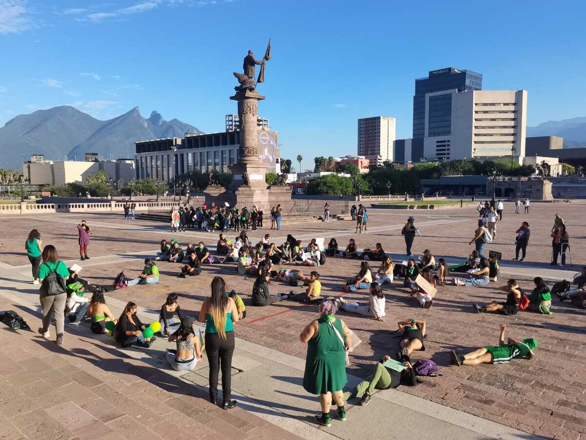Cerca de 60 mujeres se reunieron en las primeras manifestaciones. / Alexandra Amao