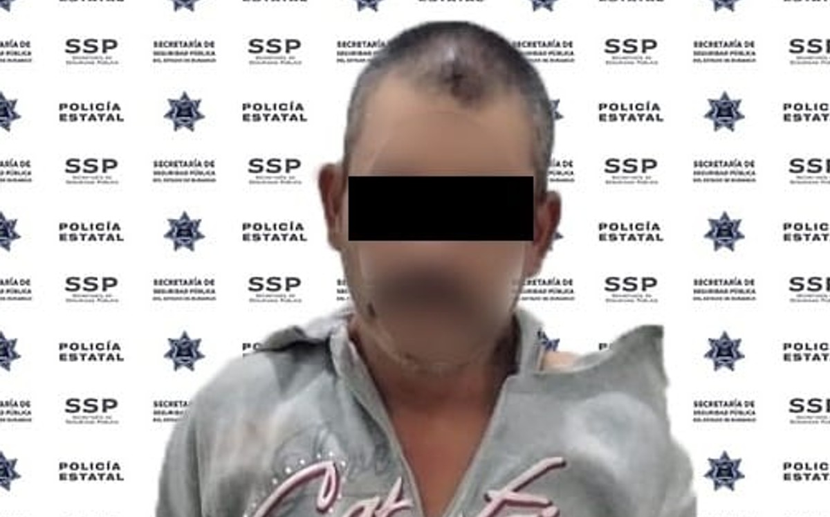 Durango. Hombre golpea y amenaza a su esposa con una espada