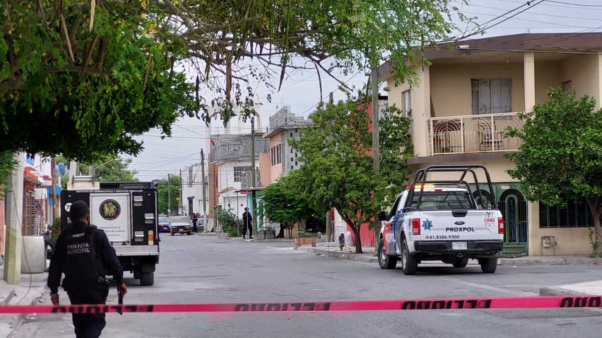 Asesinan a balazos a tres hombres al interior de una casa en Escobedo