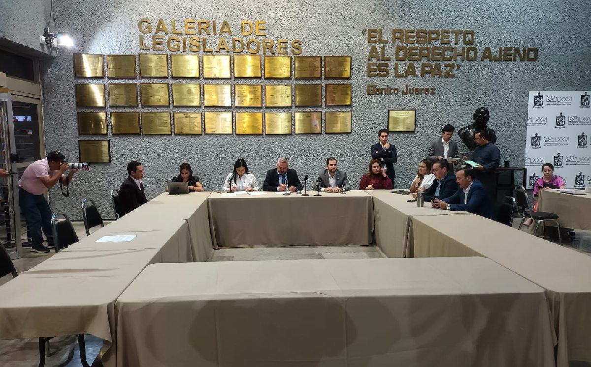 Congreso local aprueba renuncia de fiscal de Nuevo León | Erik Solheim Rocha