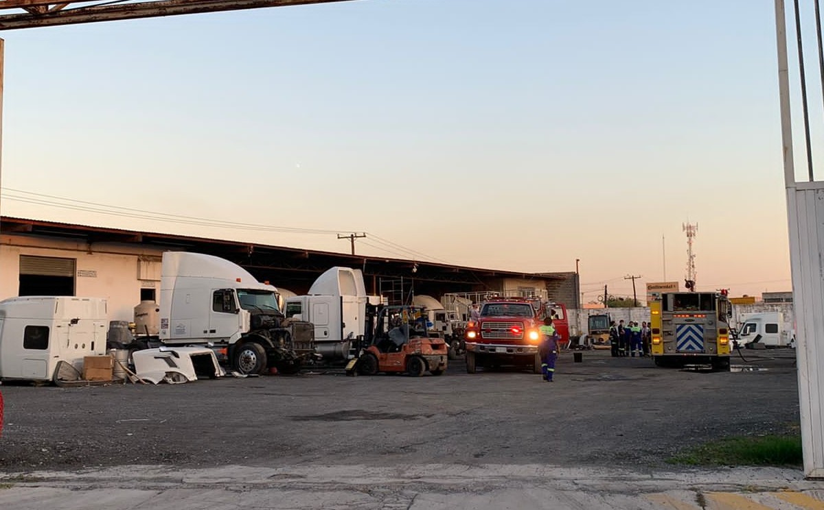 Incendio en bodega de Guadalupe, Nuevo León.