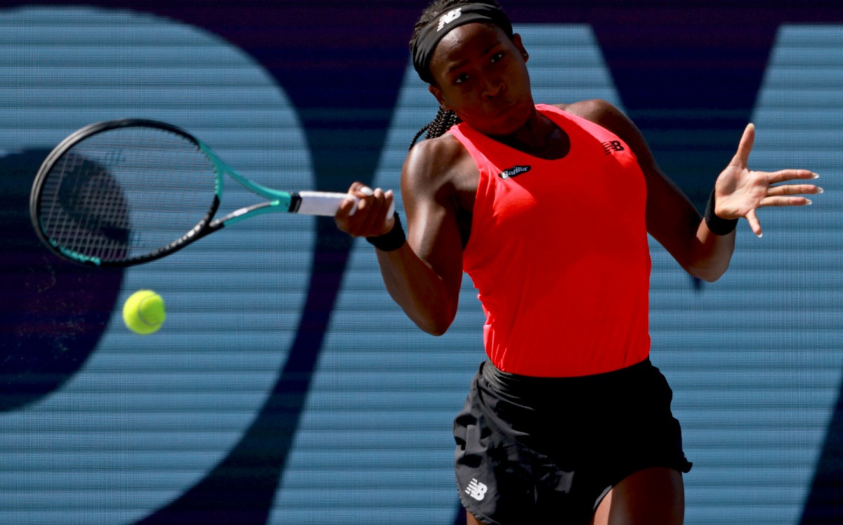 Coco Gauff compitiendo en el WTA Guadalajara 2022.