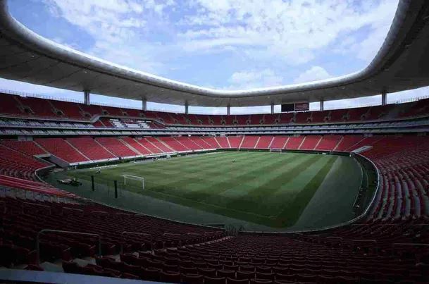 ESTADIO AKRON