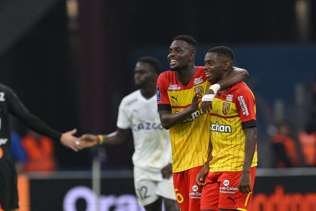 Lens sorprende y vence por la mínima diferencia 0-1 al Olympique de Marsella en la Ligue 1 / Agencia AFP