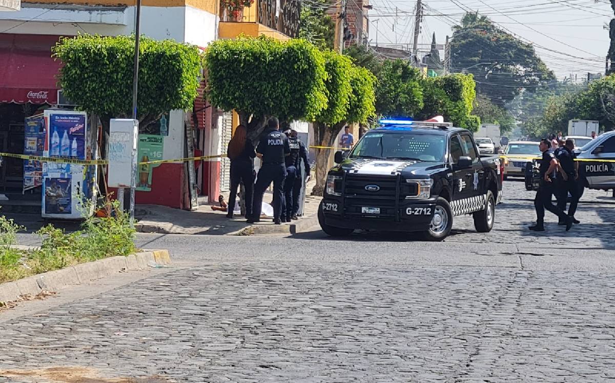 Zona acordonada del lugar en donde asesinaron a un hombre en Guadalajara / Juan Carlos Munguía