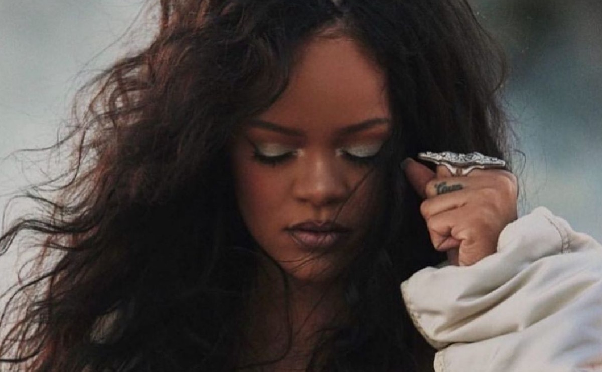 "Lift Me Up", la primera canción nueva de Rihanna desde su álbum de 2016 "Anti".