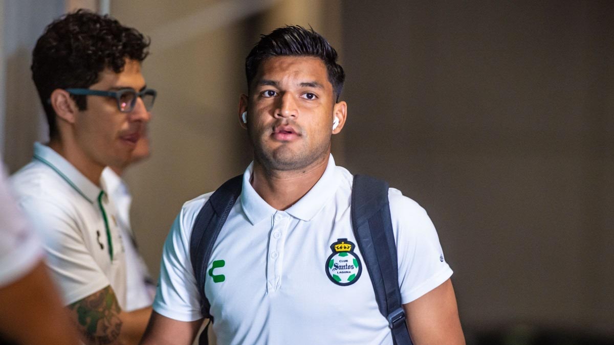 Eduardo Aguirre. Continúan las ofertas fantasmas por el delantero