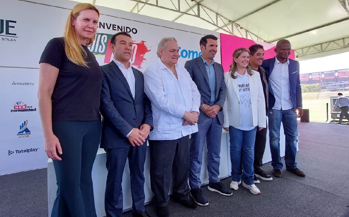 Luis Figo inspira a los jóvenes mexicanos / @danielsantillan