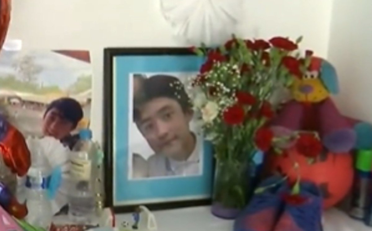 Menor muere en club deportivo al caer de un domo / Captura
