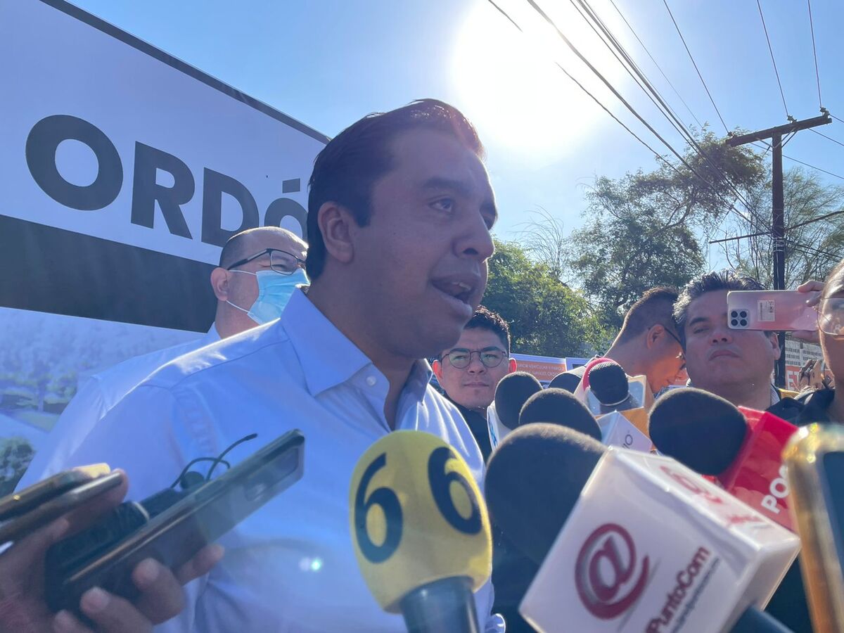 | Víctor González