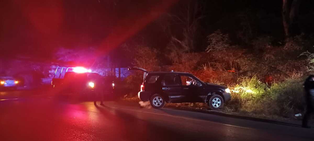 Detienen a dos hombres armados en Santa Catarina / Cynthia Pardo