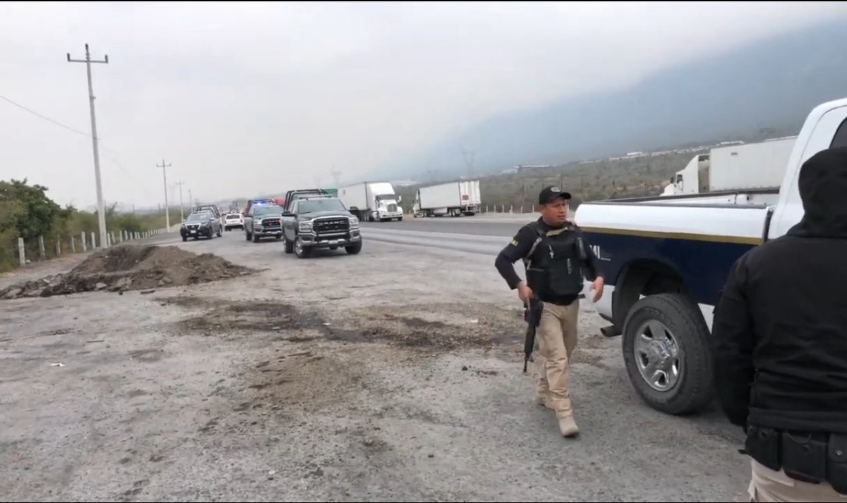 Detienen a dos delincuentes en Santa Catarina / Cortesía