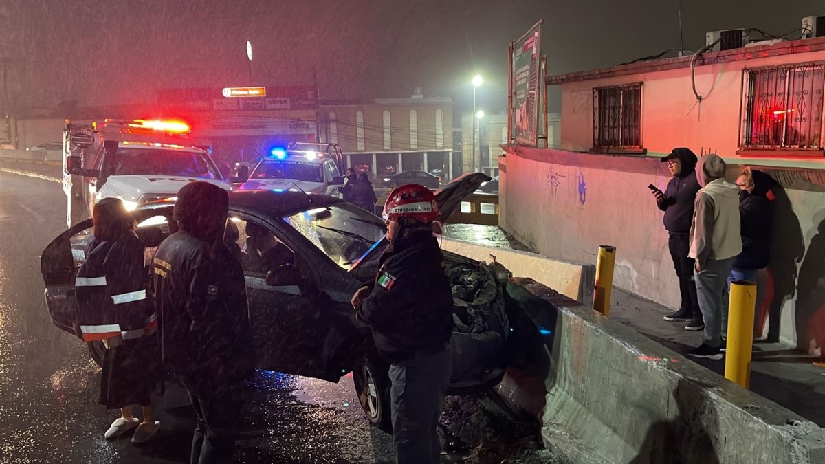El accidente ocurrió sobre la avenida Paseo de los Leones y Pedro de Ursúa en la colonia Cumbres 4°sector. | Israel Santacruz