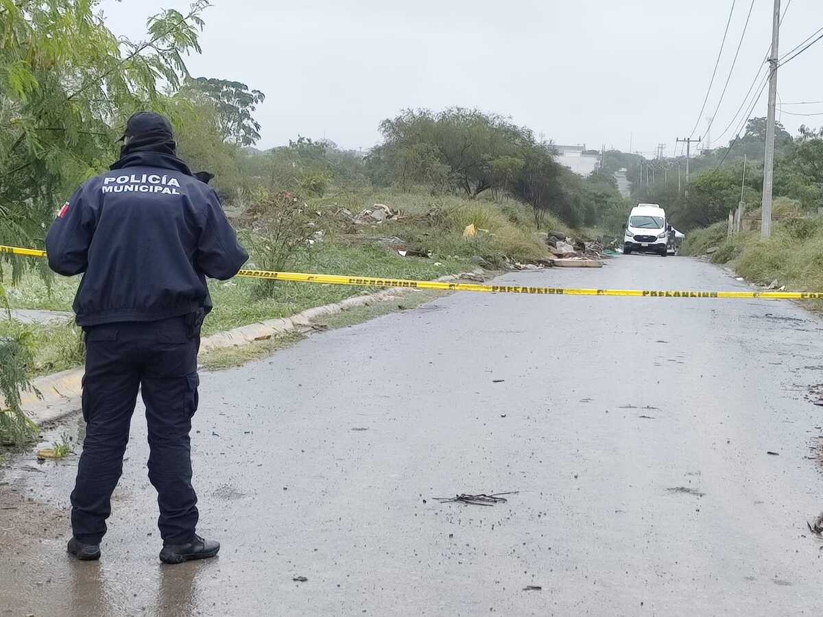 El hallazgo de los cuerpos fue reportado alrededor de las 9:00 horas del viernes en una brecha. | Agustín Martínez