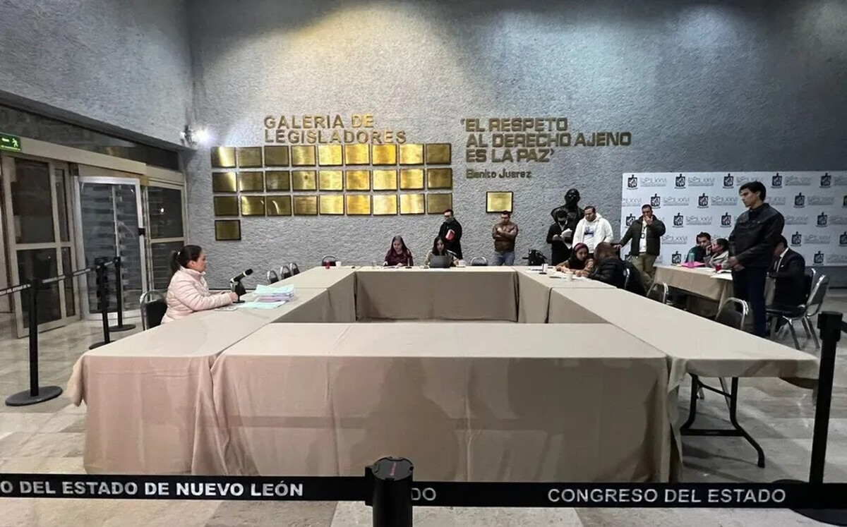 Samuel García libra juicio político por error en dictamen