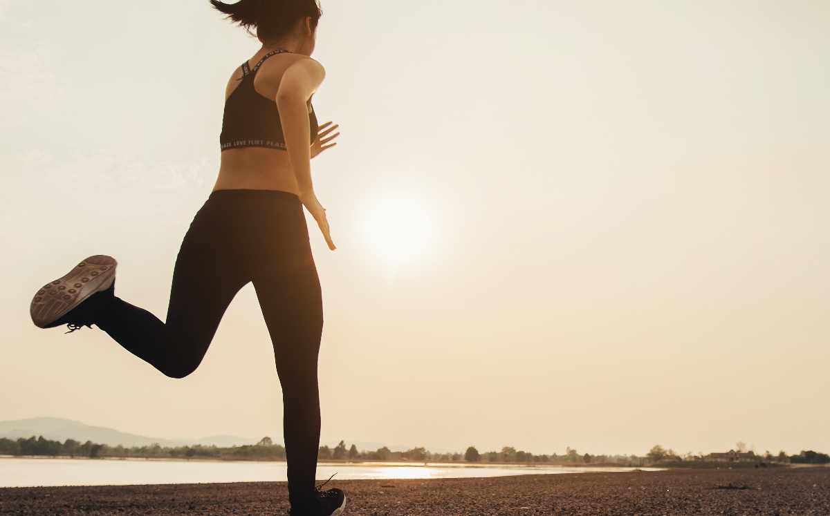 Gobierno de Edomex invita a participar en la carrera virtual Corriendo por ellas 2022 / Freepik