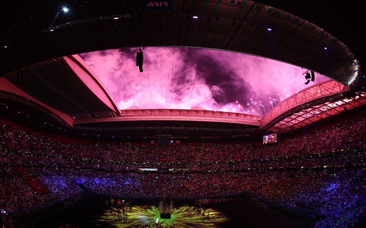La inauguración de Qatar 2022 contó con un espectáculo muy colorido lleno de luces / Reuters