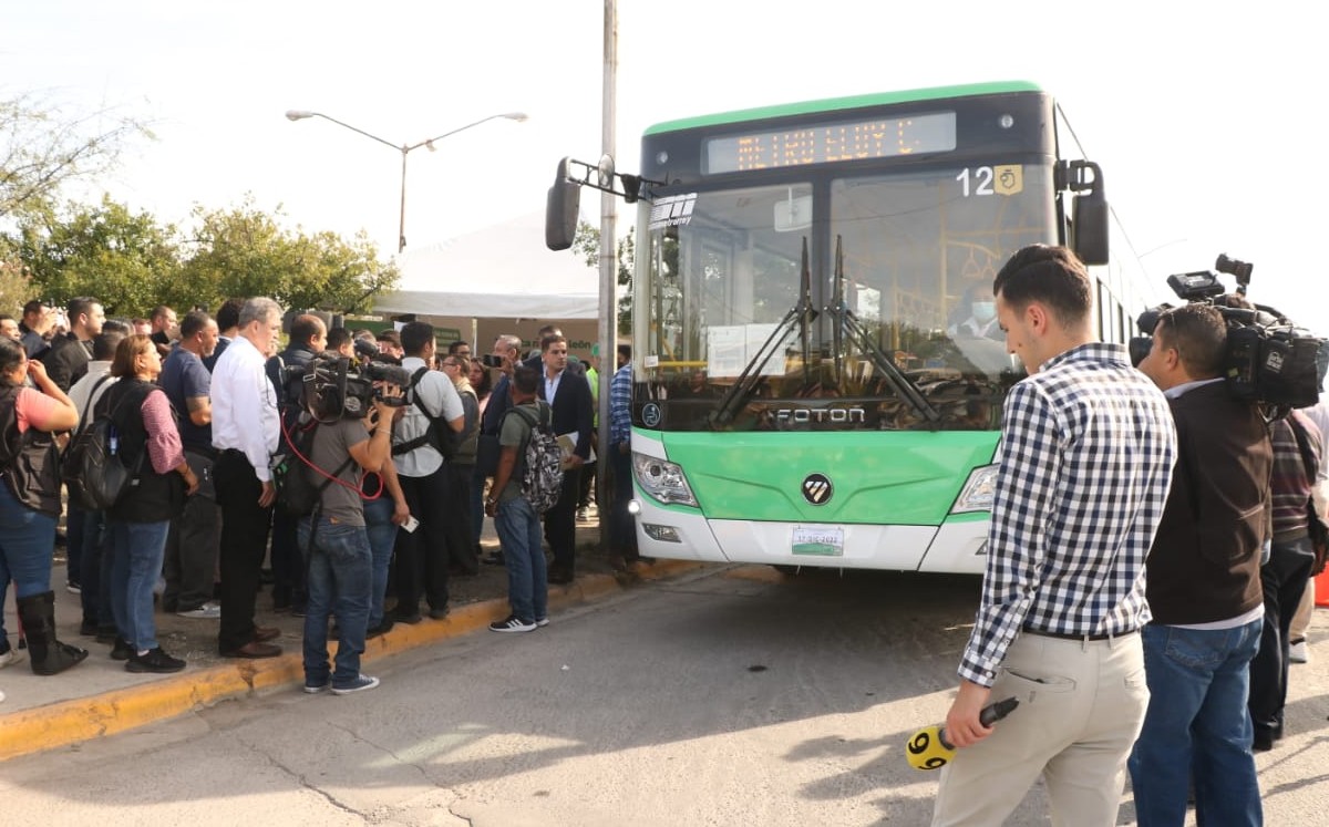 Inauguran nueva ruta de transmetro Dos Ríos-Eloy Cavazos en Guadalupe | Raúl Palacios