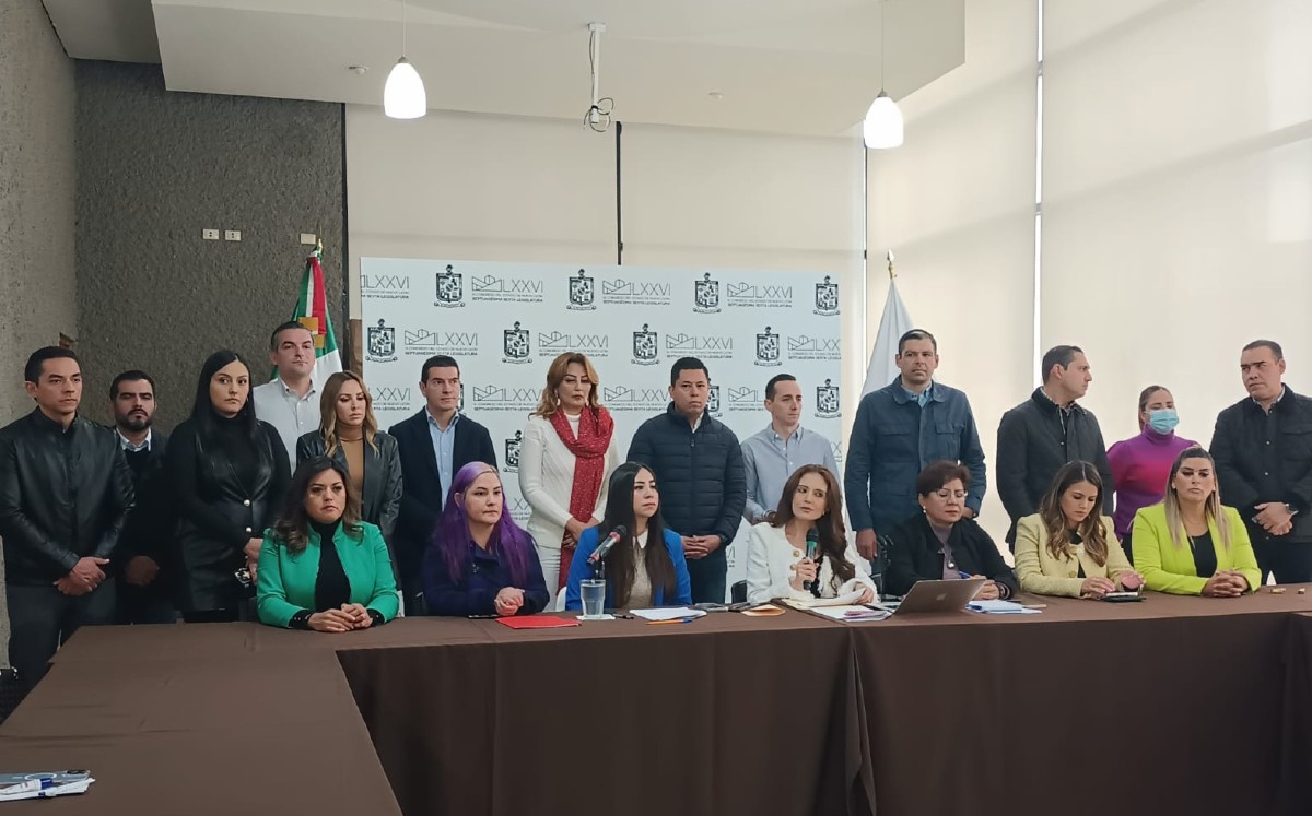 Denuncian que Estado adquirió máquina que hace más de mil firmas por hora | Erik Solheim Rocha