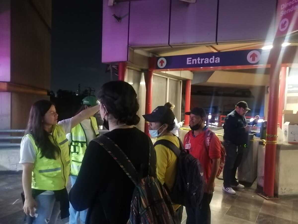 Cierre de metro en Monterrey. / Especial