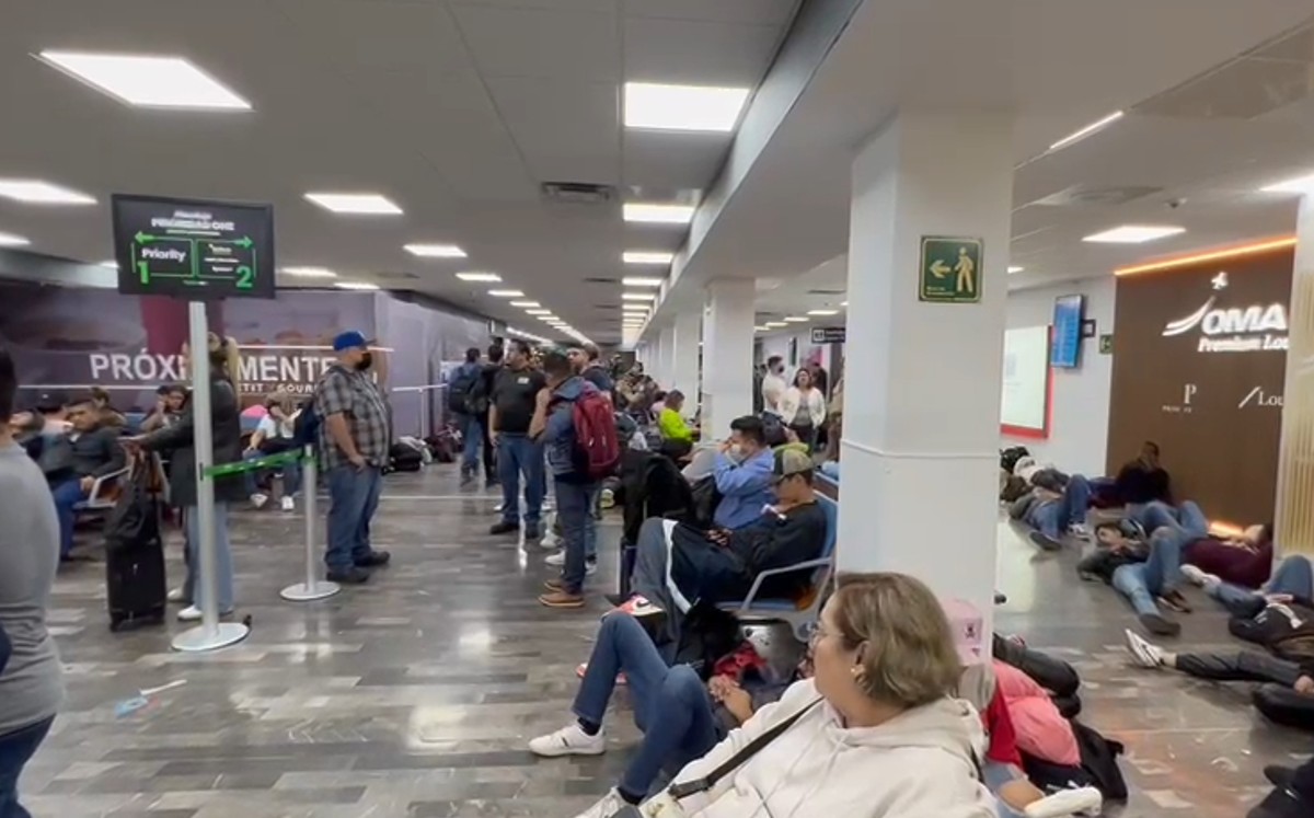 Niebla provoca retraso de vuelos en el Aeropuerto Internacional de Monterrey. | Especial