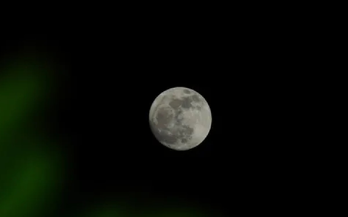 ¿Cuándo y cómo ver la luna de hielo o fría?