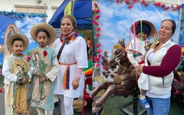 Niños disfrazados de Juan Diego